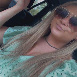 Meet your Posher, Madison